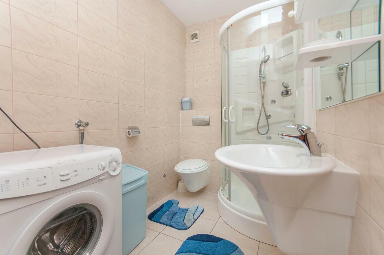 Modern New Flat Next To River Cetina أوميس المظهر الخارجي الصورة