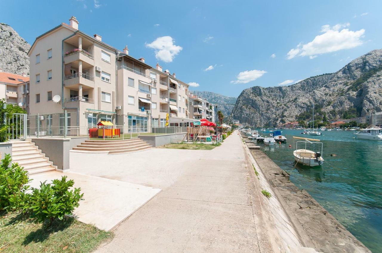 Modern New Flat Next To River Cetina أوميس المظهر الخارجي الصورة